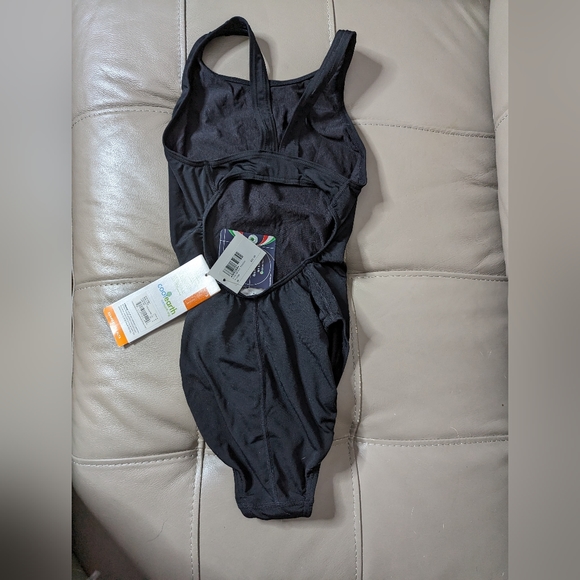 Women's swim suit - Picture 3 of 4